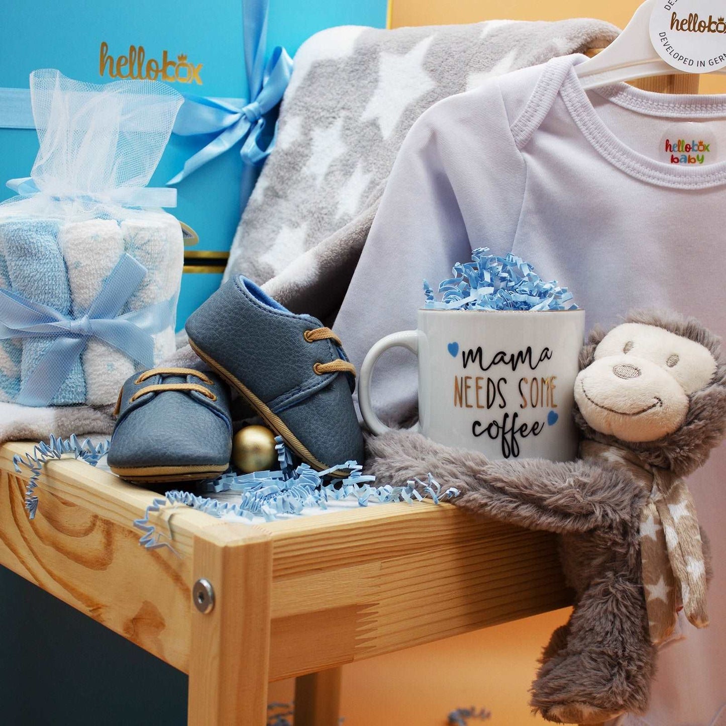 Hellobox Deluxe Newborn Gift Set