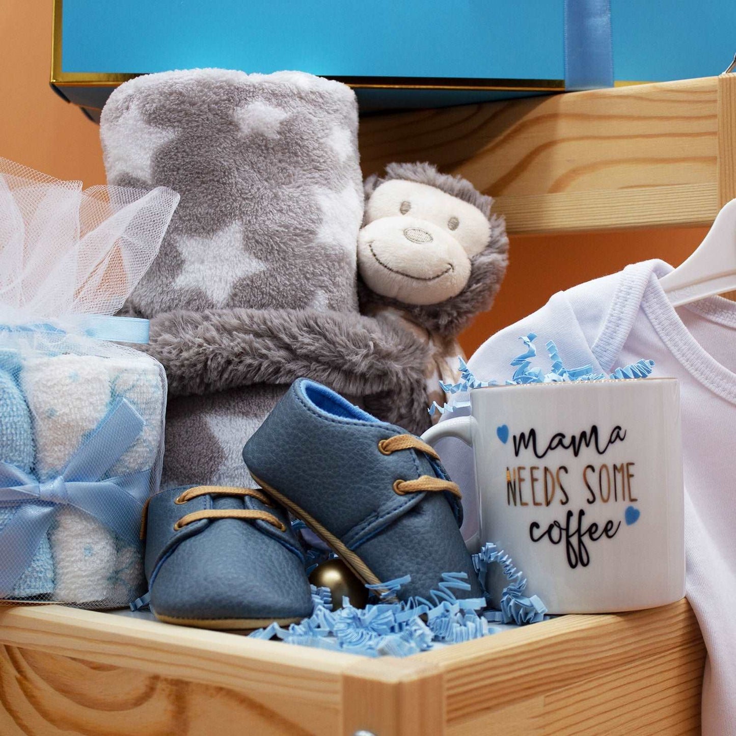 Hellobox Deluxe Newborn Gift Set